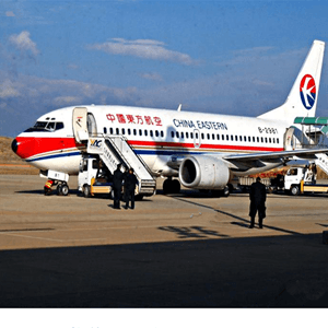 地窝堡航空货运航空快运业稳步发展的原因是什么？